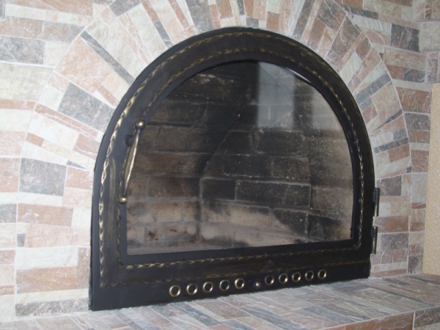 Каминная дверь с обдувом фото в Красноярске