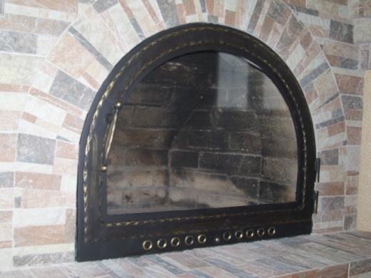 Каминная дверь с обдувом фото в Красноярске